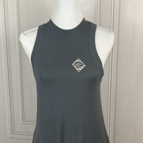 Roxy swing tank - Picture 2 of 12